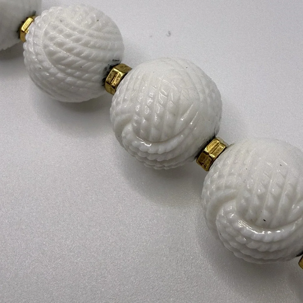 Monet Bracelet Gold Tone Accents White Textured Beads Estate Retro VTG - Picture 2 of 12
